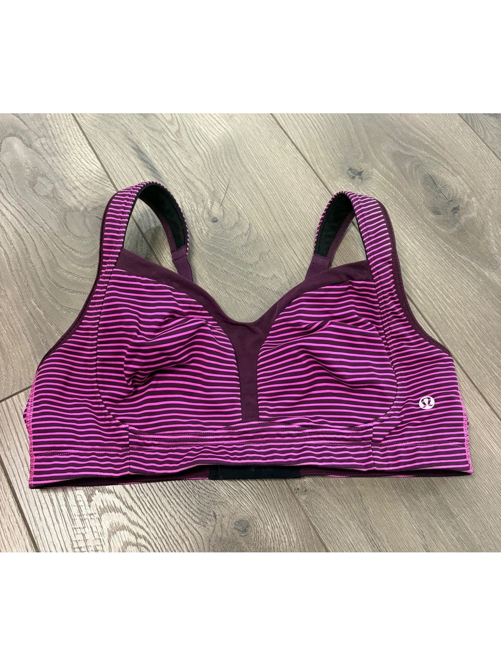 Lululemon magenta striped sports bra ta ta tamer size 34D